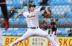 SSG 3연승·LG 2연승·키움 5연승…한화 탈꼴찌, 하위권 대혼전 < KBO < 국내야구 < 스포츠 < 기사본문 - MHN / 엠에이치앤 SSG 3연승·LG 2연승... 