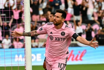 '여전한 GOAT' 메시, 2골 1도움 폭발...마이애미 2연승 견인 < 해외축구 < 축구뉴스 < 스포츠뉴스 < 기사본문 - MHNsports / MHN스포츠...