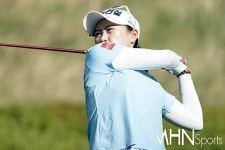 [Ms포토] 지한솔 멀리 멀리 날리는 솔짱 < 포토 < 골프 < 스포츠 < 기사본문 - MHN [Ms포토] 지한솔 멀리 멀리 날리는 솔짱