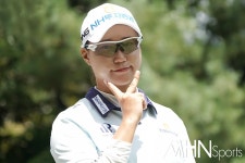 [Ms포토] 정윤지 윤지표 브이로 출발 < 포토뉴스 < 골프 < 스포츠 < 기사본문 - MHN / 엠에이치앤 [Ms포토] 정윤지 윤지표 브이로 출발 - MHN... 