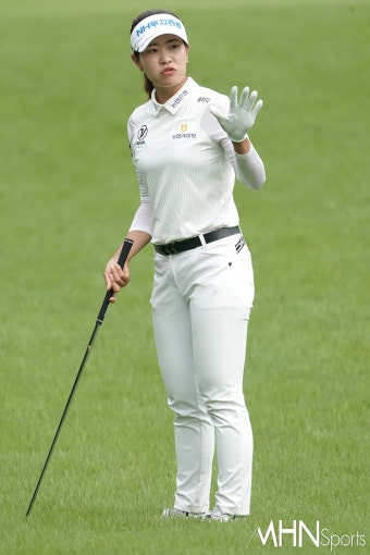 [Ms포토] 박민지 '뒷 바람인가요' < 포토 < 골프 < 스포츠 < 기사본문 - MHN [Ms포토] 박민지 '뒷 바람인가요'