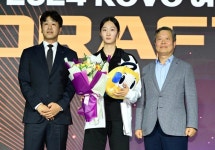 최대어 김세빈 키워낸 한전 김철수 단장, 아버지의 마음으로 맡긴다 < 배구 < 스포츠 < 기사본문 - MHN / 엠에이치앤 최대어 김세빈 키워낸 한전... 