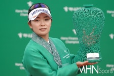 [Ms포토] 시즌 2승 이다연 '메이저 3승 통산 8승 차지' < 포토뉴스 < 골프 < 스포츠 < 기사본문 - MHN / 엠에이치앤 [Ms포토] 시즌 2승 이다연... 