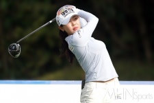 [Ms포토] 현세린 멀리 멀리 날리는 티샷 < 포토뉴스 < 골프 < 스포츠 < 기사본문 - MHNsports / MHN스포츠 [Ms포토] 현세린 멀리 멀리 날리는... 
