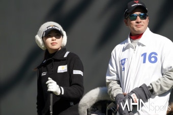 [Ms포토] 이가영 '박지영 상대로 승리 노린다' < 포토 < 골프 < 스포츠 < 기사본문 - MHN스포츠 [Ms포토] 이가영 '박지영 상대로 승리 노린다'