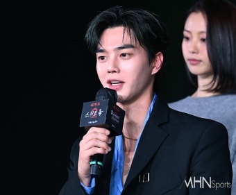 송강 입대 앞둔 3년 만에 돌아온 '스위트홈2', 세계관 한껏 커진다... MHN스포츠 송강 입대 앞둔 3년 만에 돌아온 '스위트홈2', 세계관 한껏...