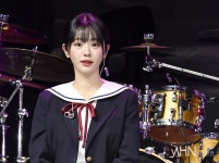 [mhn포토] QWER 쵸단 설레는 컴백 < 포토뉴스 < 연예 < 기사본문 - MHN / 엠에이치앤 [mhn포토] QWER 쵸단 설레는 컴백 - MHN / 엠에이치앤