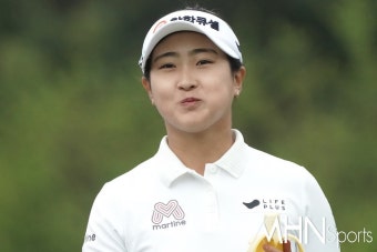 [mhn포토] 김민주 '바나나는 못참아요' < 포토뉴스 < 골프 < 스포츠 < 기사본문 - MHNsports / MHN스포츠 [mhn포토] 김민주 '바나나는 못참아요'
