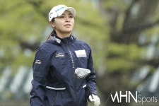 [mhn포토] 이가영 페어웨이 정중앙 < 포토뉴스 < 골프뉴스 < 스포츠뉴스 < 기사본문 - MHNsports / MHN스포츠 [mhn포토] 이가영 페어웨이... 