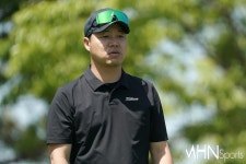 [mhn포토] 이정훈, 바람이 쎄다 < 포토뉴스 < 골프뉴스 < 스포츠뉴스 < 기사본문 - MHNsports / MHN스포츠 [mhn포토] 이정훈, 바람이 쎄다