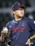롯데 연패 탈출엔, 역시 안경 에이스’ 박세웅 6이닝 무실점 6삼진 완벽투 [수원에서mhn] < KBO < 국내야구 < 스포츠 < 기사본문 - MHN... 