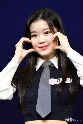 [mhn포토] '아이랜드2' 김규리, 러블리 볼하트 < 포토뉴스... 기사본문 - MHNsports / MHN스포츠 [mhn포토] '아이랜드2' 김규리, 러블리 볼하트