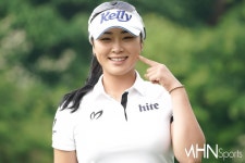 [mhn포토] 윤이나, 어렸을 때 했던 예쁜 짓 < 포토뉴스 < 골프... MHN / 엠에이치앤 [mhn포토] 윤이나, 어렸을 때 했던 예쁜 짓 - MHN / 엠에이치앤