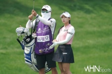 [mhn포토] 이채은-박준언, 장갑 고쳐 잡고 < 포토뉴스 < 골프 < 스포츠 < 기사본문 - MHN / 엠에이치앤 [mhn포토] 이채은-박준언, 장갑 고쳐 잡고... 