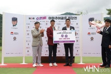 [mhn포토] 주영민, 김천 포도 컨트리클럽 1년간 그린피 면제 부상... [mhn포토] 주영민, 김천 포도 컨트리클럽 1년간 그린피 면제 부상
