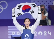[2024파리] 태권도 김유진, 57kg급서 금빛 발차기...한국 단일 대회 최다 금메달 타이기록 < 올림픽 < 스포츠 < 기사본문 - MHN / 엠에이치앤... 