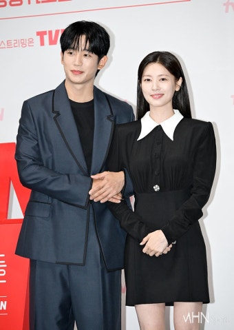 정해인-정소민 '천생연분 찐친 케미' < 포토 < 연예 < 기사본문 - MHNsports / MHN스포츠 정해인-정소민 '천생연분 찐친 케미'