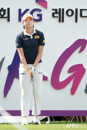 [mhn포토] 방신실, 시즌 2승 앞으로 < 포토 < 스포츠 < 기사본문 - MHNsports / MHN스포츠 [mhn포토] 방신실, 시즌 2승 앞으로