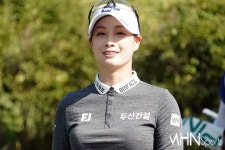 [mhn포토] 박결, 홀인원 성공 후 행복한 미소로 출발 < 포토 < 스포츠... [mhn포토] 박결, 홀인원 성공 후 행복한 미소로 출발 - MHN / 엠에이치앤