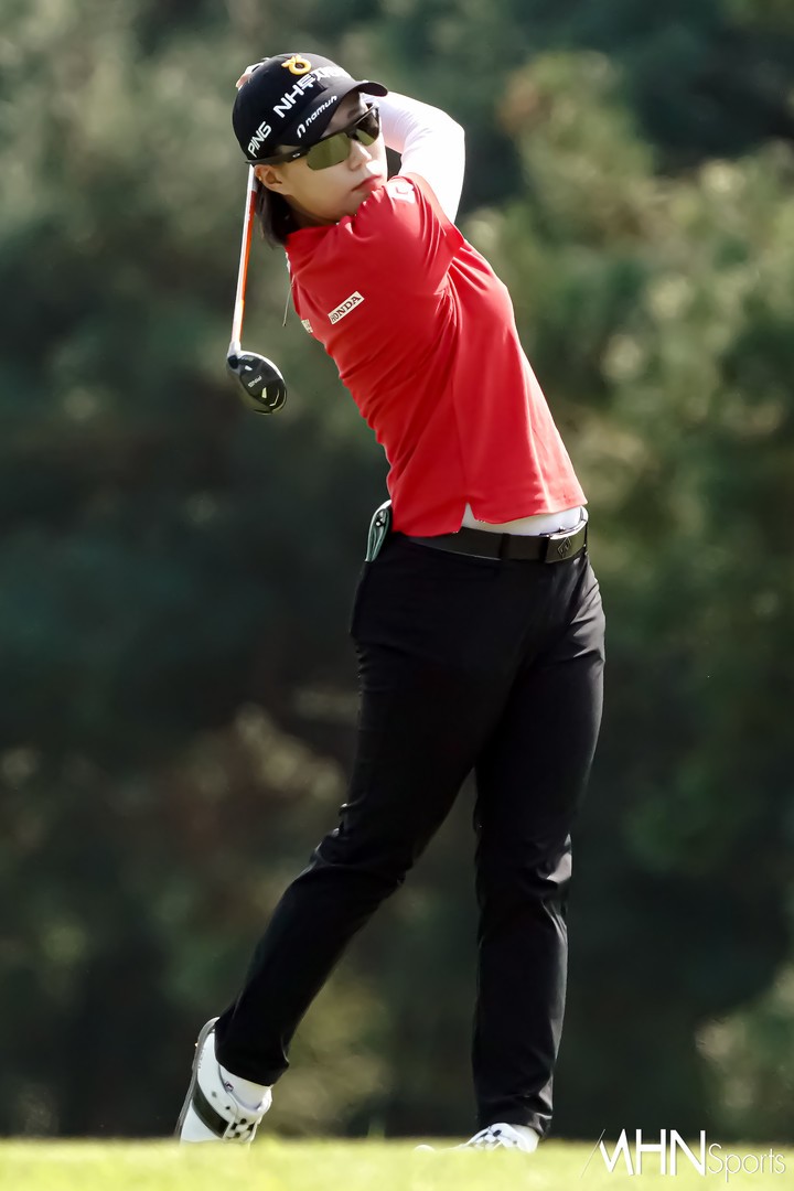 정윤지, 와이어 투 와이어 우승으로 3년 만에 KLPGA 개인 2승 달성