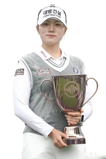 [mhn포토] 김민선, 위믹스 챔피언십 우승 < 골프 < 스포츠 < 기사본문 - MHNsports / MHN스포츠 [mhn포토] 김민선, 위믹스 챔피언십 우승