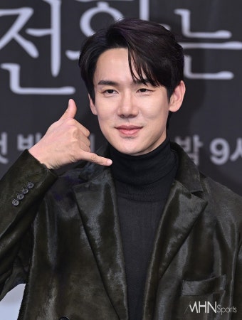 '지금 거신 전화는'으로 돌아온 유연석 < TV제작발표회 < 포토... 기사본문 - MHN스포츠 / MHN Sports '지금 거신 전화는'으로 돌아온 유연석