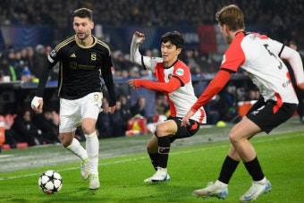 '황인범 75분 활약' 페예노르트, 프라하에 4-2 완승...UCL 16강 진출 가능성 높였다 < 챔스 < 해외축구 < 스포츠 < 기사본문 - MHN스포츠...