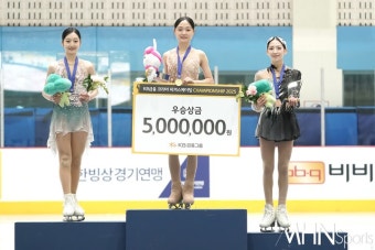 [mhn포토] 김채연, 역전 우승 차지 < 포토뉴스 < 스포츠종합 < 스포츠 < 기사본문 - MHN스포츠 / MHN Sports [mhn포토] 김채연, 역전 우승 차지