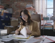 나의 완벽한 비서 속 안경 브랜드는? < 패션/뷰티 < 생활/문화 < 뉴스... 나의 완벽한 비서 속 안경 브랜드는? - MHN / 엠에이치앤