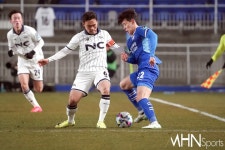 [mhn포토] 김상준, 90도 꺾어 공격한다 < 포토뉴스 < 국내축구... MHN / 엠에이치앤 [mhn포토] 김상준, 90도 꺾어 공격한다 - MHN / 엠에이치앤