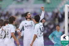 콤파뇨 PK 선제 결승골 전북, 안양에 1-0 신승...5경기만에 승전고→ 5위로 점프 < K리그 < 국내축구 < 스포츠 < 기사본문 - MHN... 