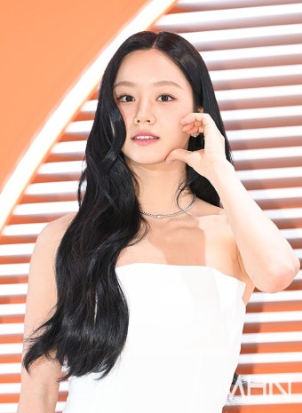 혜리-이준혁-공승연-이준영 '행사장을 빛낸 순백의 미남 미녀' < 연예현장 < 포토 < 연예 < 기사본문 - MHN / 엠에이치앤 혜리-이준혁-공승연...