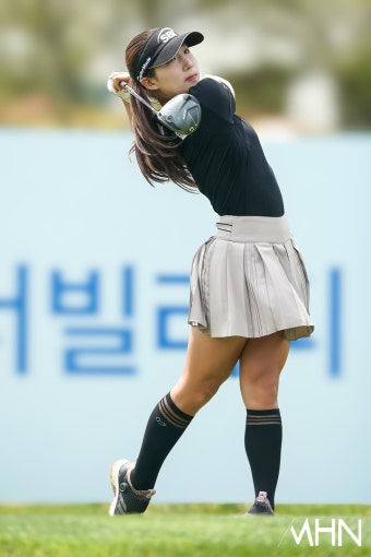 [mhn포토] 이동은, 강하게 날리는 장타 여왕 < 포토뉴스 < 골프 < 스포츠 < 기사본문 - MHN / 엠에이치앤 [mhn포토] 이동은, 강하게 날리는 장타...