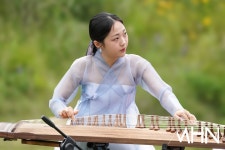 [mhn포토] 야금야금 오현지, 국악과 어울리는 우승자 소개 < 포토뉴스... [mhn포토] 야금야금 오현지, 국악과 어울리는 우승자 소개 - MHN... 