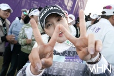 엠에이치더블유에이디(주) (MHWAD Inc.) | 박현경, 위믹스 W < 포토뉴스 < 골프 < 스포츠 < 기사본문 - MHN / 엠에이치앤 [mhn포토] 데일리베스트 박현경, 위믹스 W - MHN / 엠에이치앤