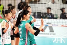 [mhn포토] 한국도로공사 3-0 셧아웃 승리 < 포토뉴스 < 배구 < 스포츠 < 기사본문 - MHN / 엠에이치앤 [mhn포토] 한국도로공사 3-0 셧아웃 승리... 