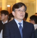 (69) 손석희·송승환·이용과 함께 보낸 고교 시절 < 인생 2막 잘살기 < 라이프 < 기사본문 - 마음건강 길 [인생 2막 잘살기] (69) 손석희·송승환...