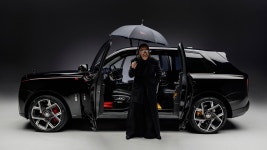 Cyril Kongo paints the Kongoverse onto the Rolls-Royce Black Badge Cullinan | Flipboard