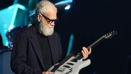 Flipboard에서 더 많은 Cedric the Entertainer 주제 탐색