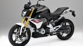2017 BMW G 310 R | Motor1.com Photos