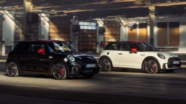 Mini Cooper Pat Moss Edition Celebrates Racing Pioneer, First Rally Win
