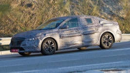 Renault Laguna successor hides sleeker body in 17 new spy pics