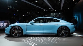 Entry-Level Porsche Taycan 4S [40장] : 클리앙