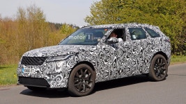 SVR-Tuned Land Rover Range Rover Velar Spied At The Ring