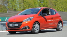 Production Peugeot 208 sets fuel consumption record with 2.0 l/100 km