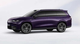 Leapmotor B10 and C16 presented at the Paris Motor Show