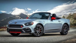 2019 Fiat 124 Spider Is Louder, But Neither Faster Nor Stronger