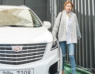 캐딜락 XT5 홍보대사 선정…스타일 업! < 뉴스 < 자동차 < 기사본문 - 모터그래프코리아 소녀시대 수영, 캐딜락 XT5 홍보대사 선정…스타일 업!