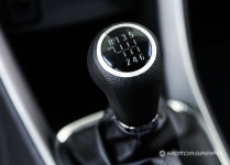 쉐보레, 2018년형 트랙스 출시…1600만원대 수동 모델 추가 < 뉴스... 쉐보레, 2018년형 트랙스 출시…1600만원대 수동 모델 추가