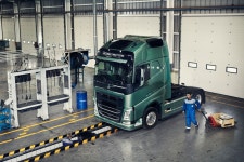 볼보트럭, 전 차종에 주행안전장치 기본 장착…한발 빠른 안전대책 < 뉴스 < 자동차 < 기사본문 - 모터그래프코리아 볼보트럭, 전 차종에... 